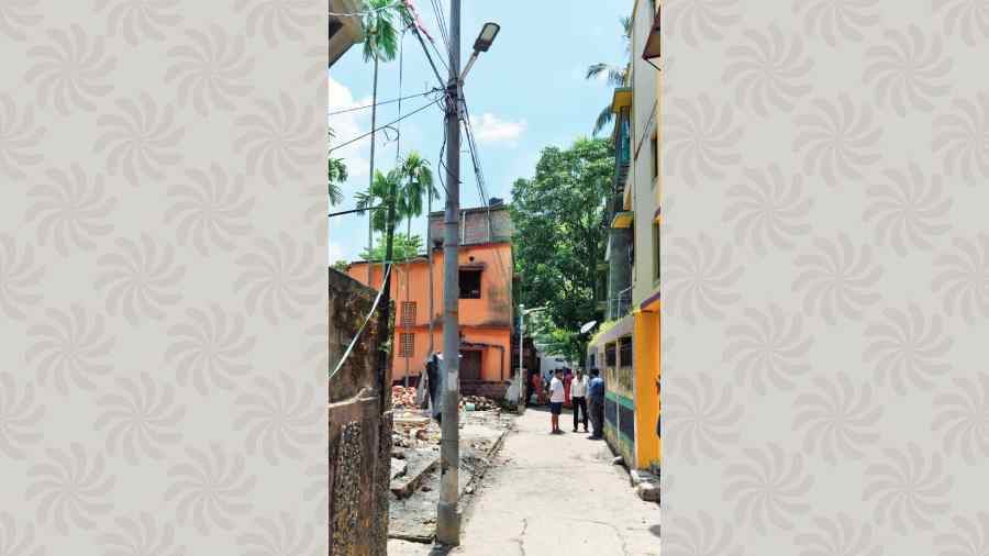 The lamp post in Haridevpur that Nitish Yadav touched on Monday evening. 