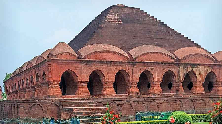 Terracotta temples in Bengal have both local and foreign influences, explains Amit