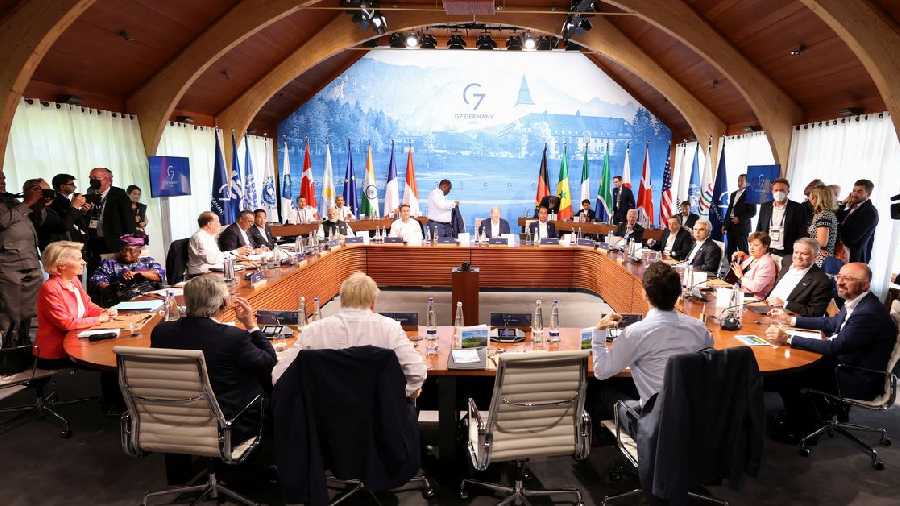 Leaders of the powerful G7 grouping and its five partner countries, including India, have said that they are committed to open public debate