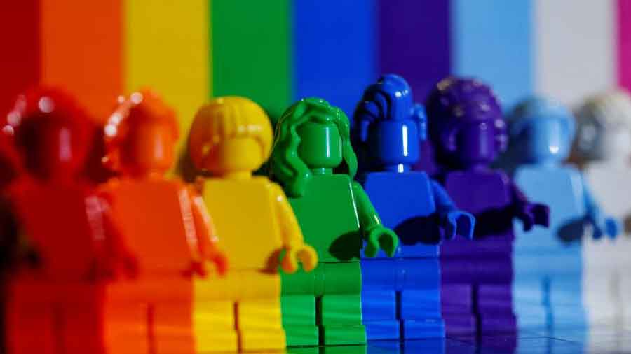 out-lgbtq-scientists-between-success-and-discrimination