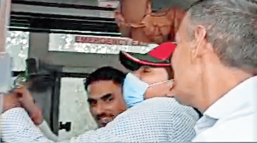 AltNews co-founder Muhammad Zubair  being taken to Patiala  House Courts in  New Delhi on Tuesday.