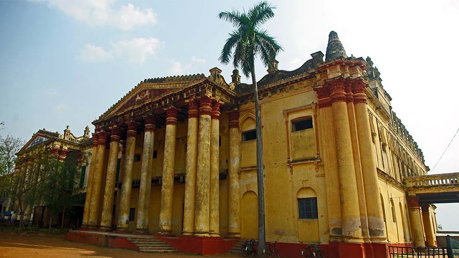 Tales of a palace: Exploring the built heritage of Hetampur