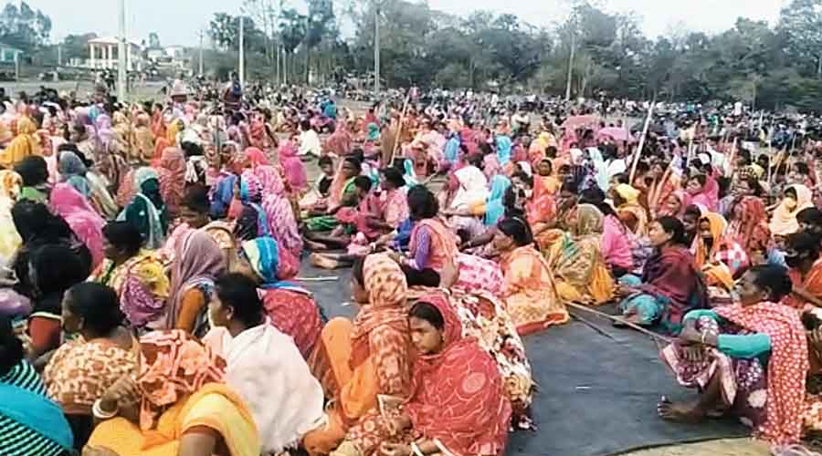 Women demonstrate in Harsingha village of the proposed Deocha-Pachami coal mine project on Sunday.