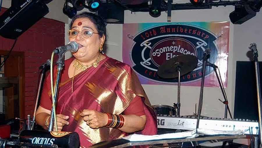 Usha Uthup at Someplace Else, Kolkata