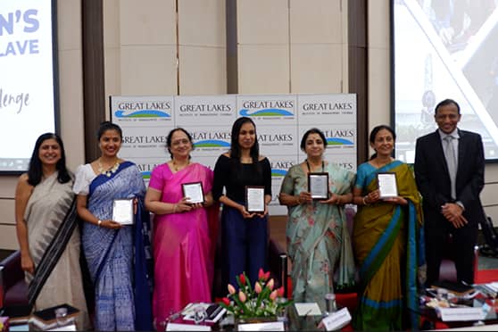 The panelists were conferred with the Great Lakes Wonder Woman awards by the institute for their contribution to their respective fields.