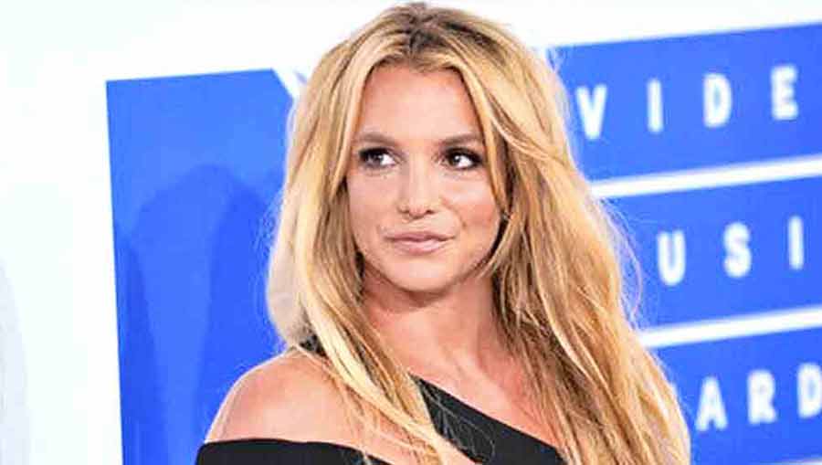 Conspiracy theories on Reddit suggest that Britney Spears’ memoir will actually be ghost-written by all her ex-partners 