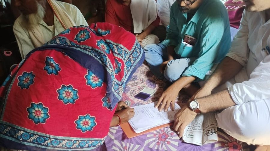Another family member of Anis signs the petition
