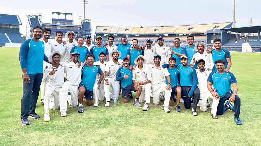The Bengal players and support staff at the Barabati Stadium in Cuttack on Sunday.