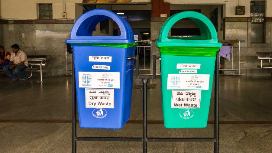 Along roads, too, the KMC will place the two types of waste disposal bins.