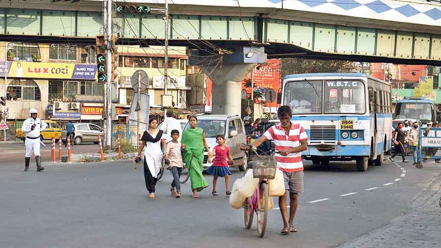 Kolkata and Bidhannagar police suggest underpass to curb accidents at Chingrighata