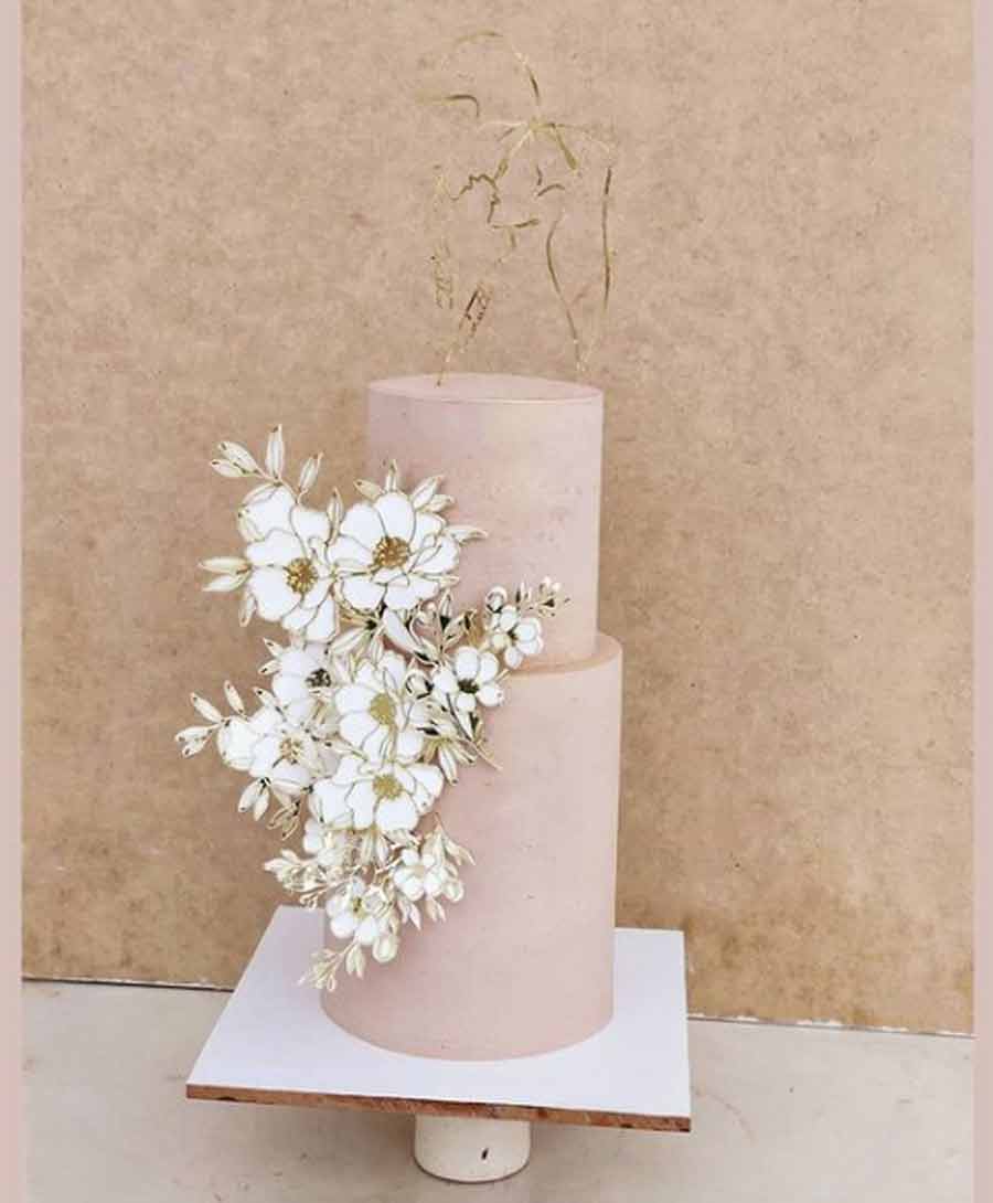 Mon Petite: Mon Petite’s artisanal, double-barrel cakes have a cult following in the city – thanks to the double-stacked cake trend on social media. Manila Nad and Radhika Kauntia began Mon Petite in 2018, when no baker in Kolkata was designing these sleek, stylised confectionaries. Mon Petite’s focus is on the texture, layering and incorporating crunchy elements such as honeycomb, praline, crumble and biscuit