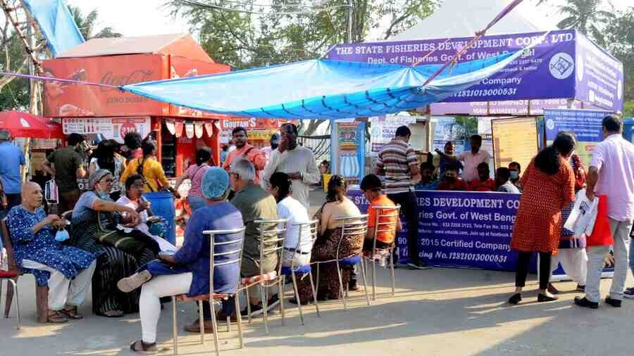 The food stalls located along the periphery of the fairgrounds often take centre stage for visitors 