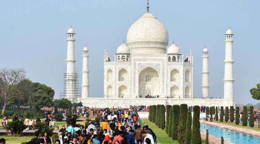 A petition has been filed in the Allahabad High Court seeking directives to the Archaeological Survey of India to open a number of chambers in the Taj Mahal in order to examine whether Hindu idols and scriptures have been concealed in these rooms.