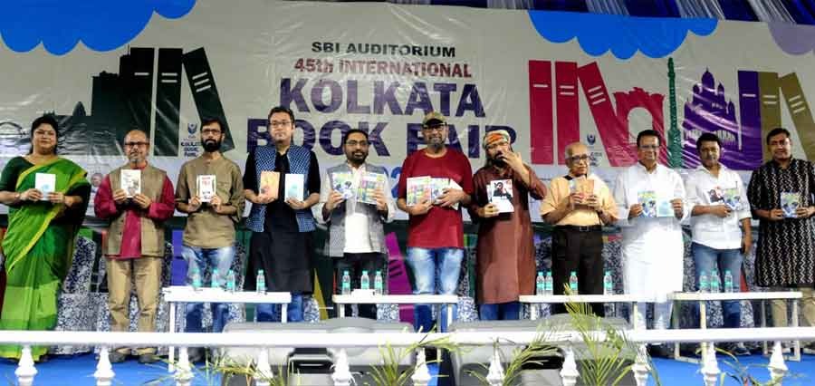 There were numerous events lined up — from book launches to poetry readings and cultural performances — on the central stage, Mukta Mancha, which was dedicated to Soumitra Chatterjee. In a first, the fair was also telecast live on the Kolkata book fair website and social media channels
