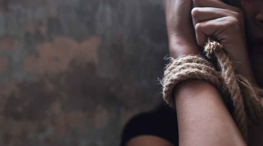 Woman blinded for resisting rape bid :Thin sticks were inserted in the eyes of a Dalit woman Woman blinded for resisting rape bid :Thin sticks were inserted in the eyes of a Dalit woman