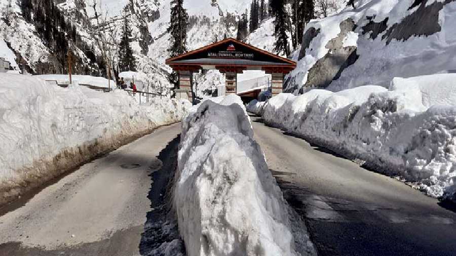 This was my first trip down the 9km Atal tunnel into a totally snowcovered region