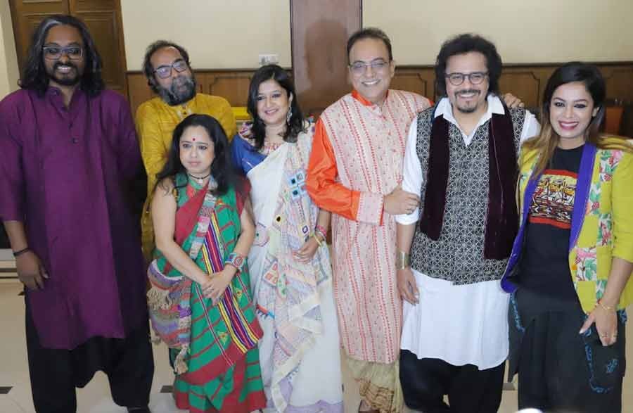 The music launch of the upcoming Bengali film ‘Mahananda’, inspired by the life and times of social activist-author Mahashweta Devi, was held at a city club on Monday. 