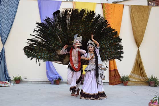 The first edition of the event saw two Delhi-based artistes perform as Radha and Krishna. 