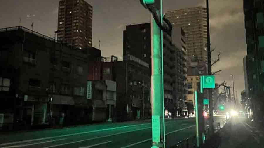 Sudden blackout in Tokyo after the earthquake