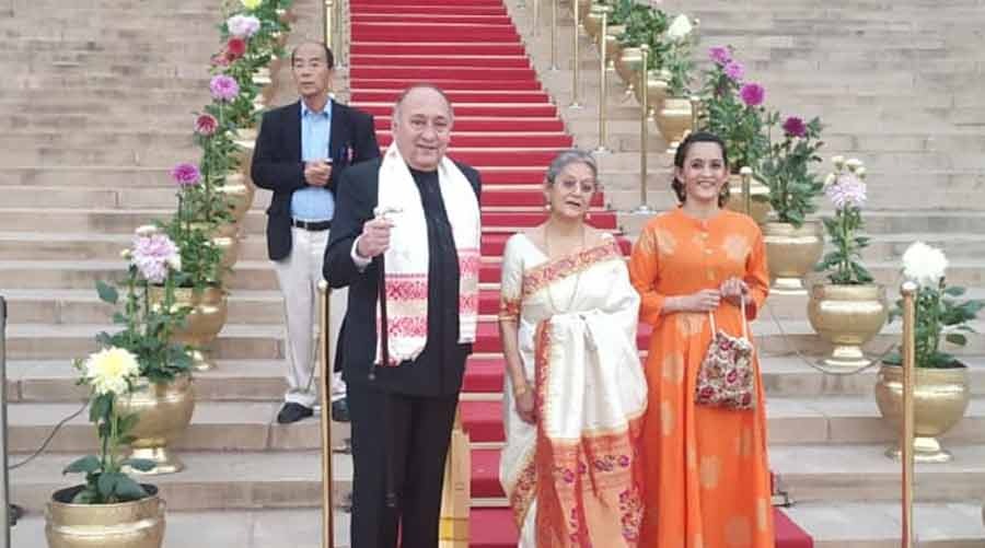 Padma awards | Padma Bhushan honour for actor Victor Banerjee ...