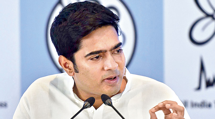Abhishek cautions TMC leaders against violence, corruption in next year's panchayat poll Abhishek cautions TMC leaders against violence, corruption in next year's panchayat poll