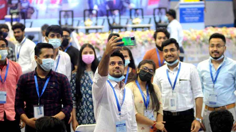 Students who returned from the Ukraine at an event organised by the Bengal government at Khudiram Anushilan Kendra on Wednesday. Chief minister Mamata Banerjee said the state government will seek special permission from the medical commission to help the medical students continue their education in Bengal