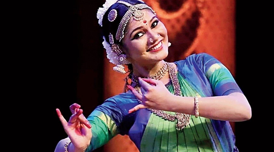 Kerala - Kerala: 'Non-Hindu' Bharatanatyam dancer barred from performing in  temple - Telegraph India