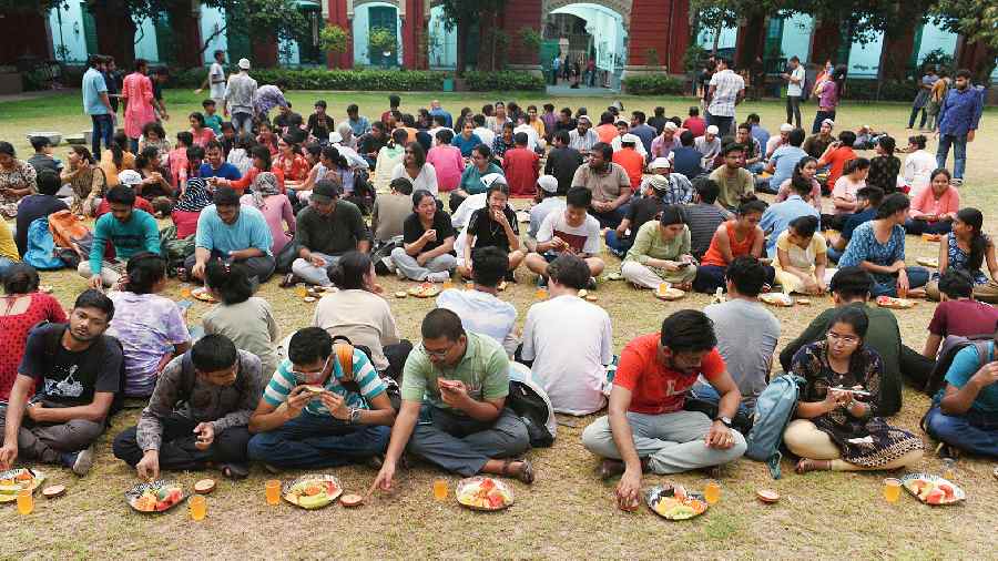 The iftar on the Eden Hindu Hostel ground. 