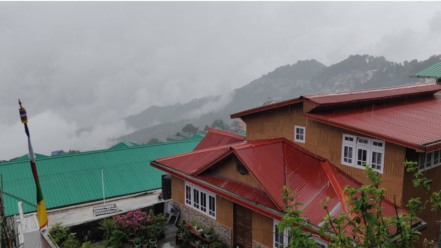 A rain-washed Darjeeling on Monday morning with no Kanchenjunga in sight. The hills played peek-a-boo as skies cleared up only to turn cloudy again 