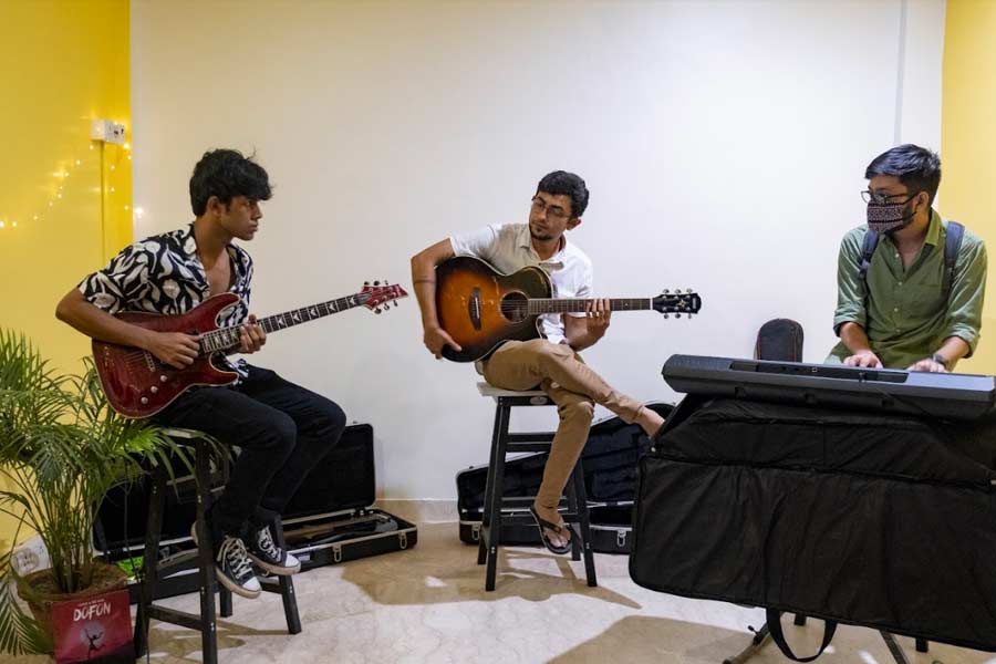 Beside the dance studio, is the music room, which will have vocal and instrument lessons. Chaitown currently boasts a number of music trainers, all of whom are available for classes in their various areas of expertise including guitar, keyboard and voice training