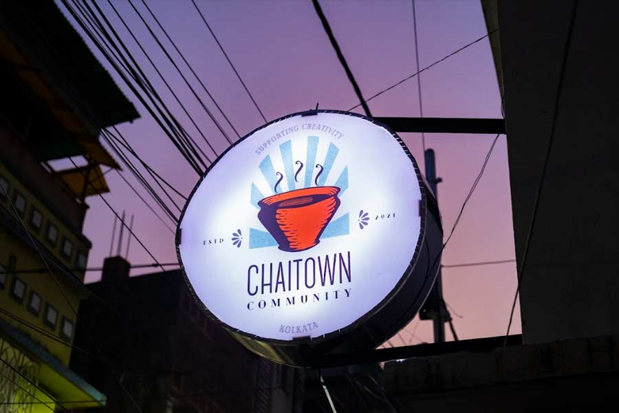 A community organisation dedicated to the growth and flourishing of arts in the City of Joy, Chaitown Community aims to collaborate with creative people from around the city and co-create a space where artists of all kinds can come together to hone their skills while also learning from their peers. Apart from organising open mics in some of the city’s popular cafes, Chaitown is also known for its flagship events like Artist’s Collective Night and Parklife – a rooftop concert solely for original music by budding musicians in the city. With the launch of these community spaces, Chaitown hopes to encourage and enable people to connect with other like minded individuals from across the city. ADDRESS: Chaitown Community, 10D Gobindapur Road, Jodhpur Gardens, Lake Gardens, Kolkata - 700045