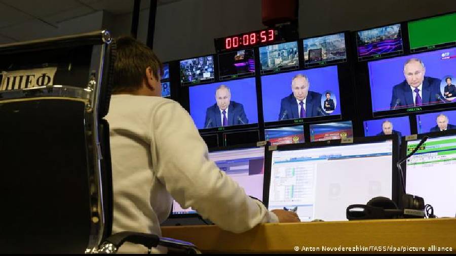 Round-the-clock pro-regime coverage on Russian television