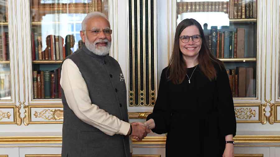 Prime Minister Narendra Modi (L) with Swedish counterpart Magdalena Andersson