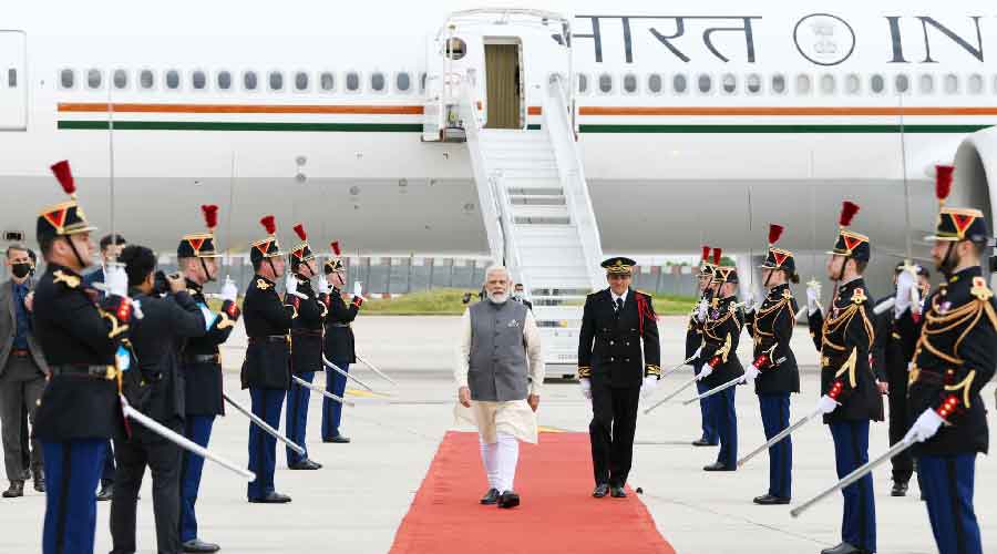 PM Modi arrives in French capital