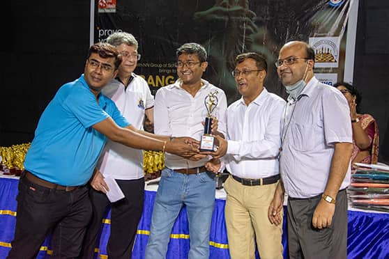 The team from Nava Nalanda Alumni Association bagged the first runner-up position in the alumni category.