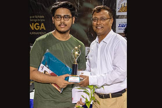 Aronyak Ghosh (left), an alumnus of South Point High School, secured the third position.