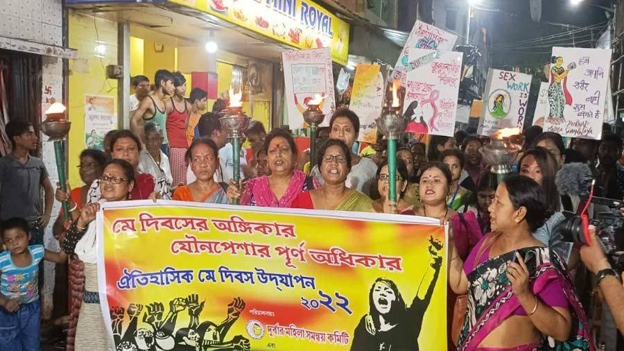 Sonagachhi sees torch rally to recognise sex work as a labour form