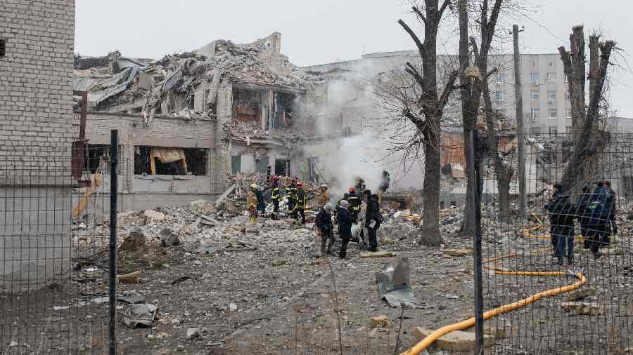  Russian bomb hit a Ukraine school.