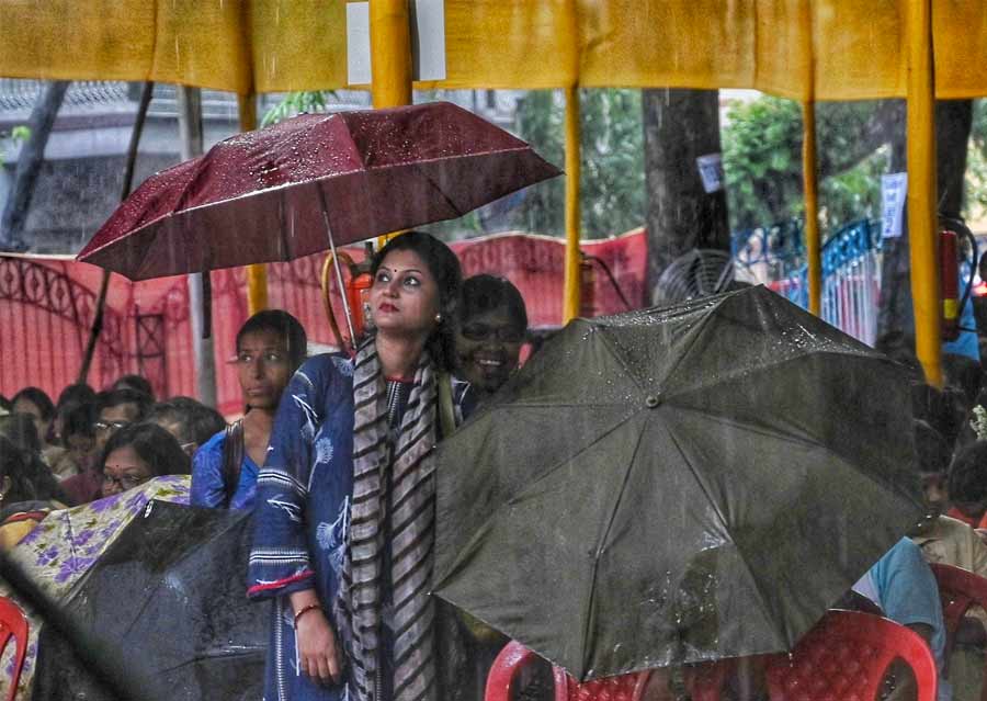 Southern Avenue: The attendees at the Rabindra Jayanti celebrations had only one prayer to weather gods on their lips — to show some mercy. Lockdowns and other restrictions related to the Covid-19 pandemic had prevented Rabindranath Tagore’s birth anniversary celebrations in 2020 and 2021. 