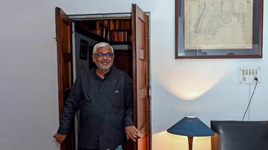 Writer Amitav Ghosh at his Jodhpur Park home