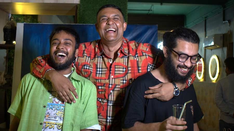 (L-R) Cizzy, Dr. Ranjan Ghosh and Joesjoint at the music video launch