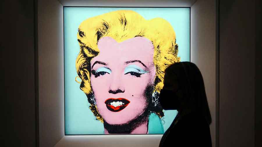 Warhol's painting received the highest price for any American work of art sold at auction