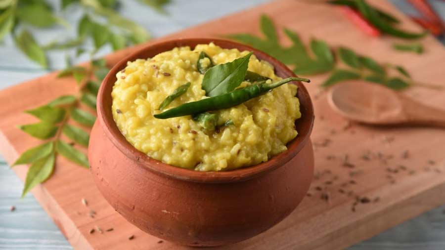 Khichdi Khichri’s OG khichdi, Maa’s Khichdi is a simple plate of rice, dal and tadka. Price: Rs 80