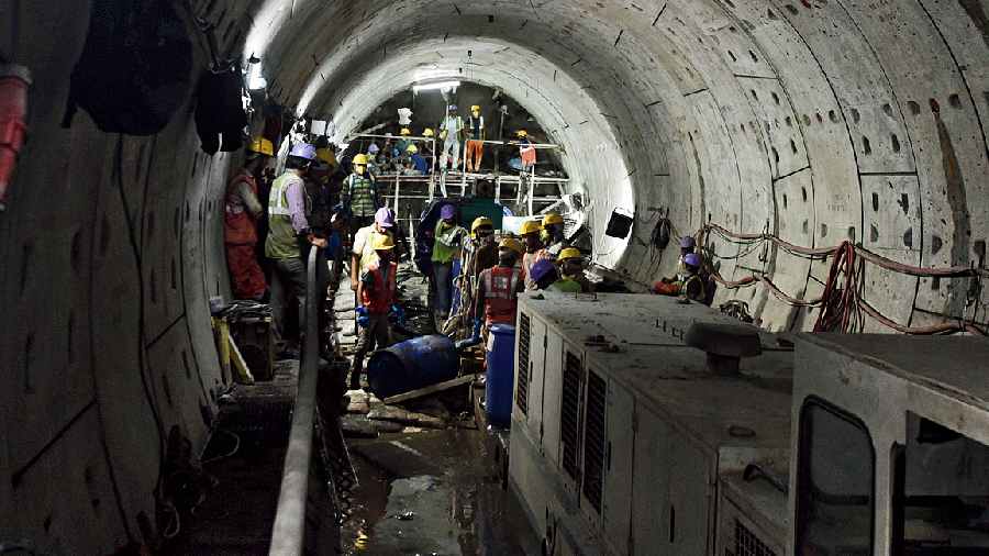 Work in progress in the East-West Metro tunnel in Bowbazar in 2019