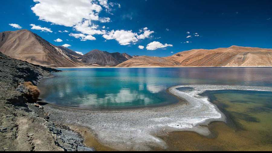 Guinness World Records - Ladakh sets Guinness world record for high altitude frozen lake half-marathon - Telegraph India