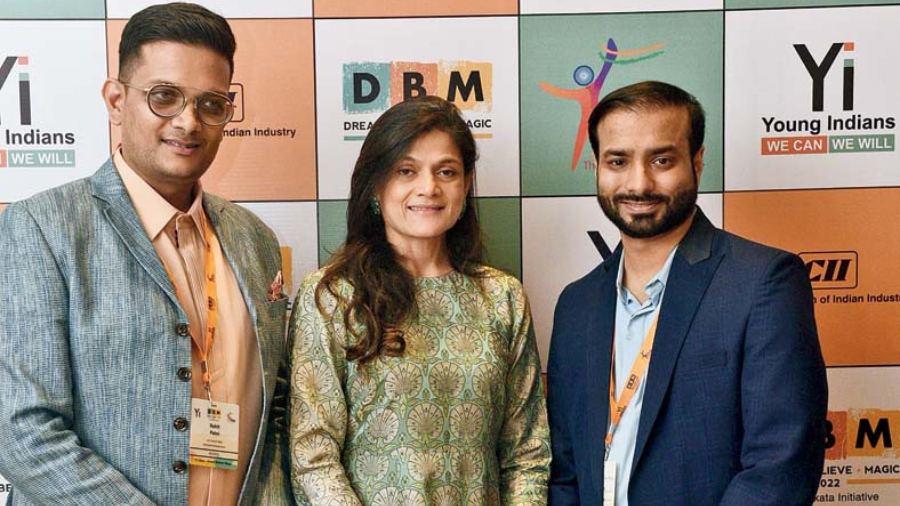 (L-R) Rohit Patni (co-chair, YI Kolkata Chapter), Neerja Birla and Vaibhav Soni (chair, YI Kolkata Chapter)