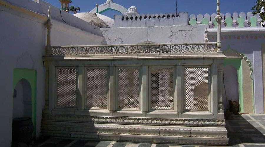Aurangzeb's tomb closed for 5 days