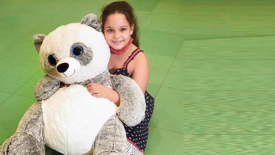 Ananya Kumar gives this giant teddy a big hug at the toy store Hamleys in South City Mall. Her ‘pet peeve’? Her golden retriever chews all her toys!