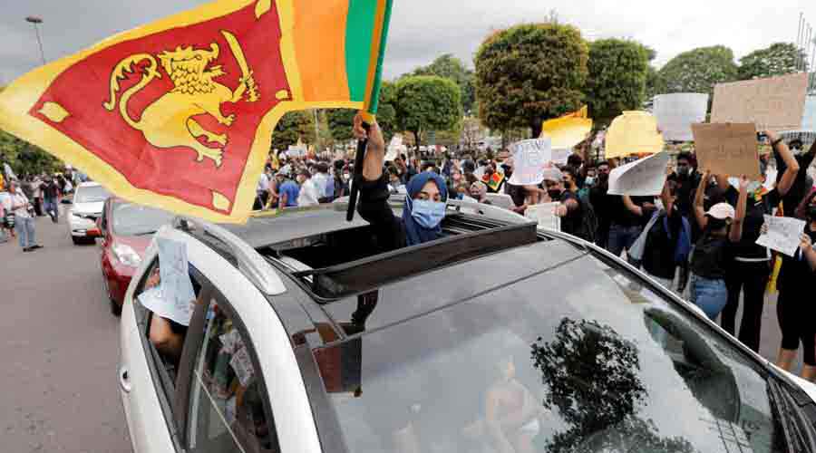 impossible-situation-on-fuel-lankans