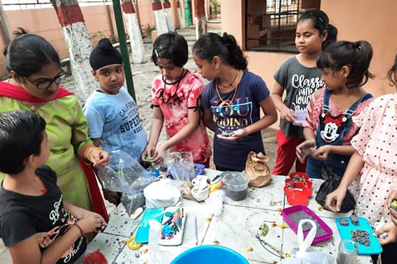 Students at Motilal Nehru Public School, Jamshedpur, learn to make home decor using organic materials. 